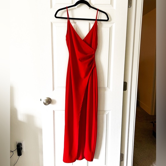 Mocking Jay Dresses & Skirts - EUC Maxi Dress